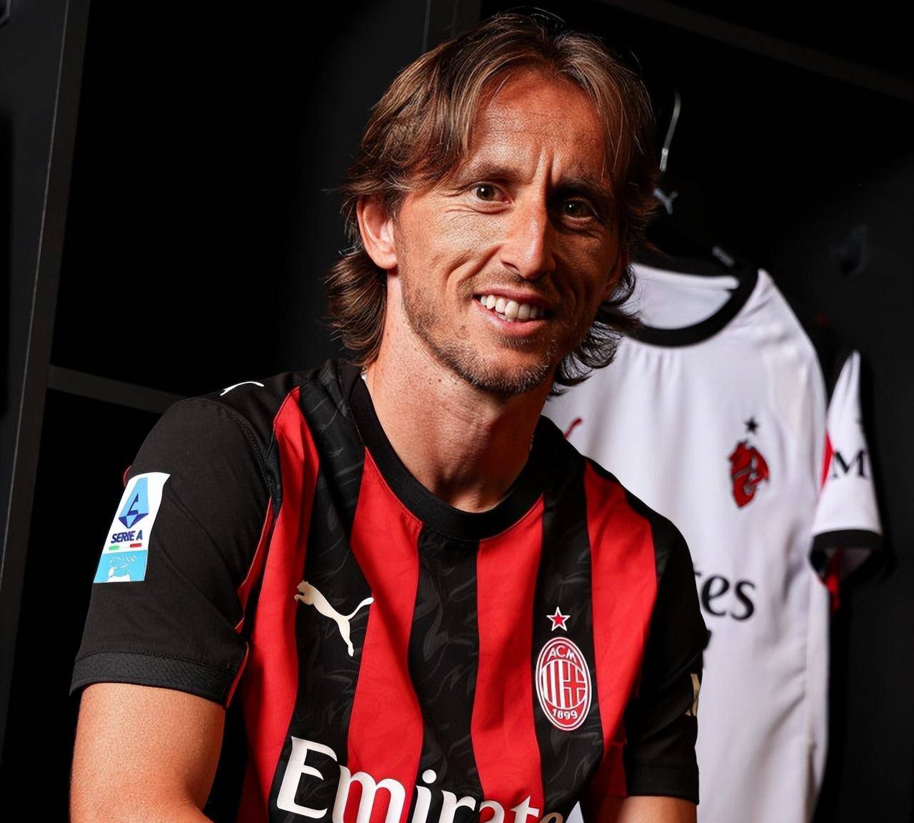 跟队记者：尤文仍在重点关注迈尼昂，球员的续约谈判陷入停滞