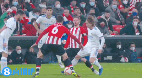 王世龙顶替贝帅成同曦主帅冲季后赛！但就这配置耐心培养新人吧！