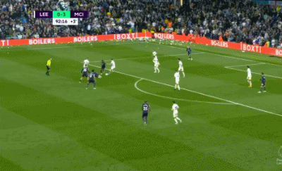 中国澳门球员：澳门联赛球员平均每场收入约445-890元人民币