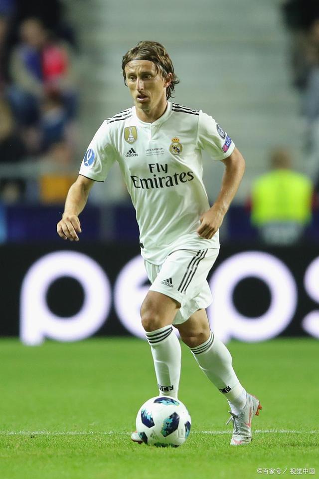 曼联1-1遭保级队逼平引热议，球迷愤怒点评，揪出最大罪人