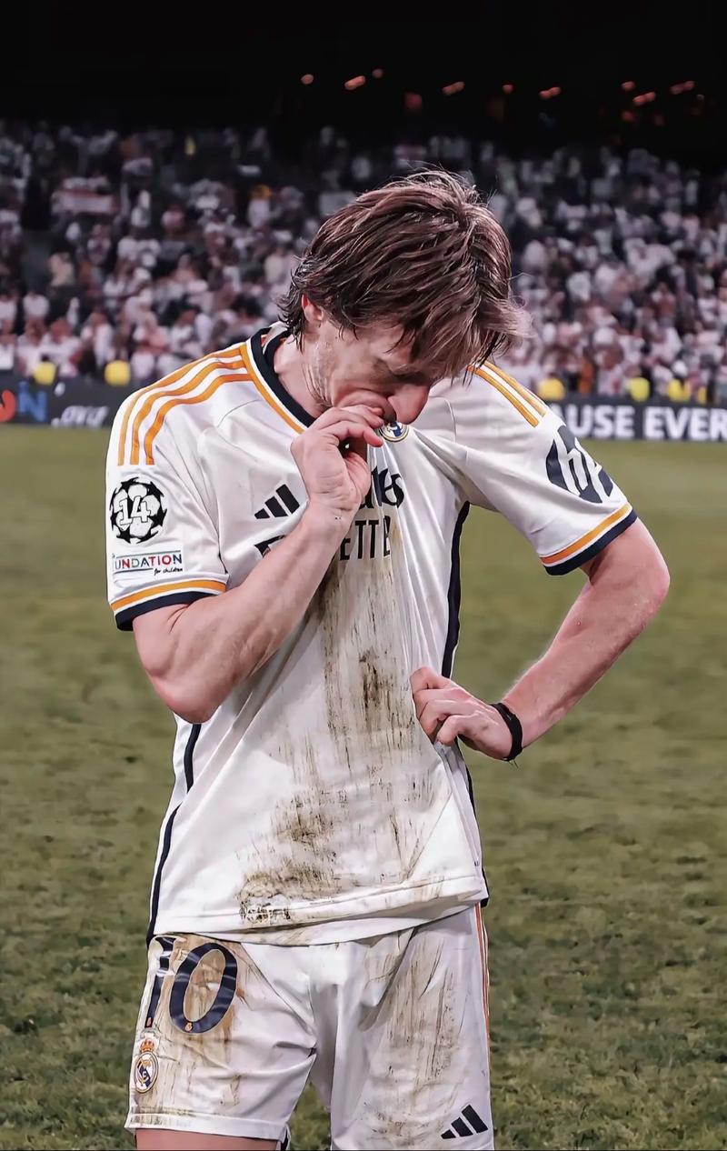 在更衣室丢失价值32万欧的财物，科贝：土耳其队已找回失物