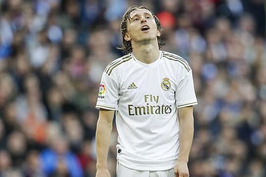 巴萨二队遭遇不公？十人作战惨遭绝杀，阿尔科亚诺主场3-2险胜